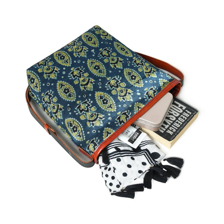 Bolso tote de cuero Ajrakh Heritage