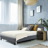 Base de cama tapizada tipo plataforma tamaño matrimonial/Queen con cabecero de lino