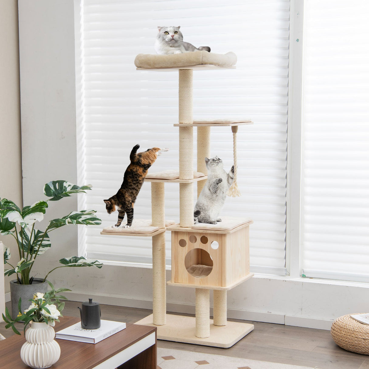 Torre Rascador Moderna para Gatos de 67 Pulgadas con Plataforma Superior y Postes Rascadores de Cuerda de Sisal - Natural