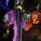 Bruja de Halloween de 2.19 m con ojos iluminados y movimiento automático de brazos