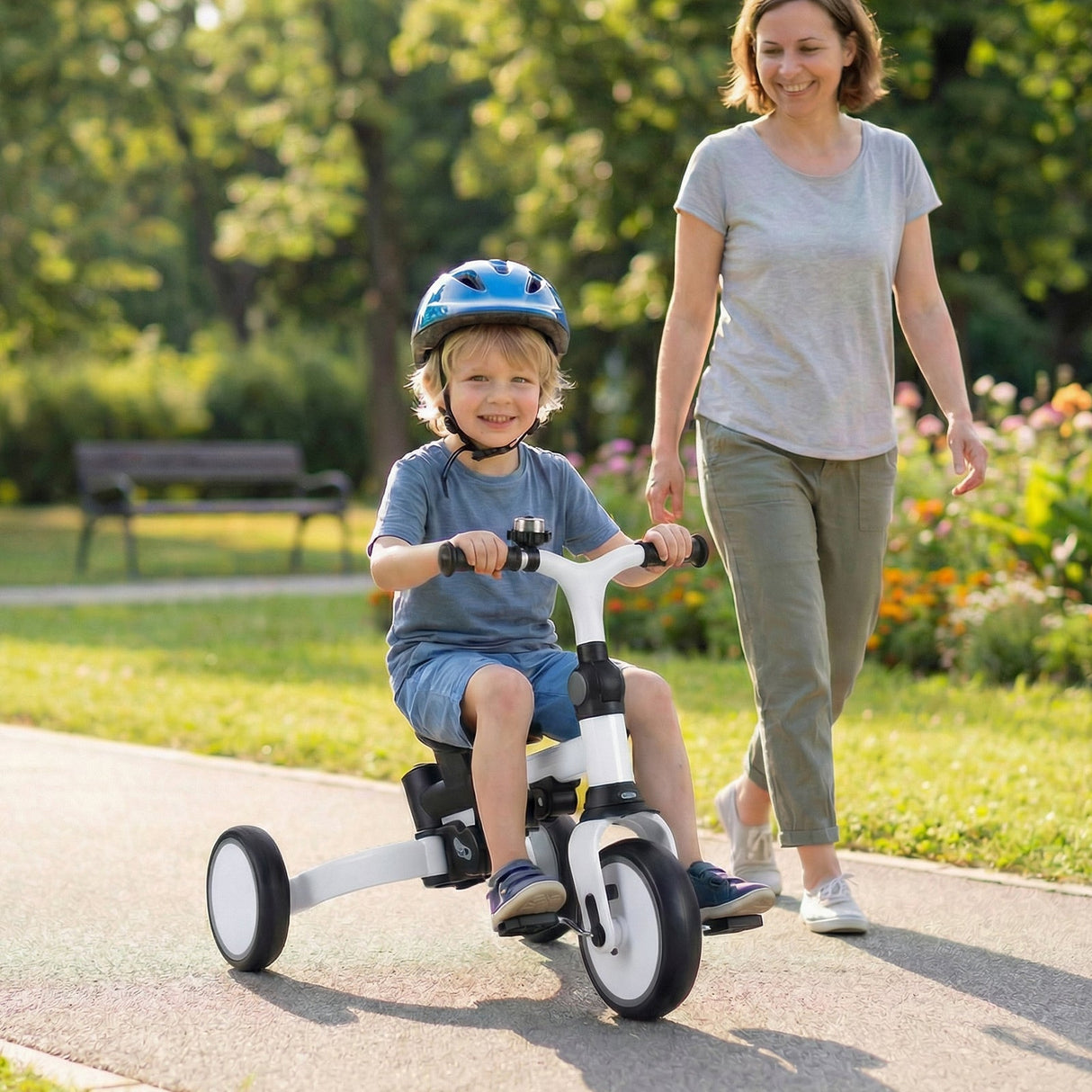 Triciclo infantil plegable 8 en 1 con capota extraíble y barra de empuje
