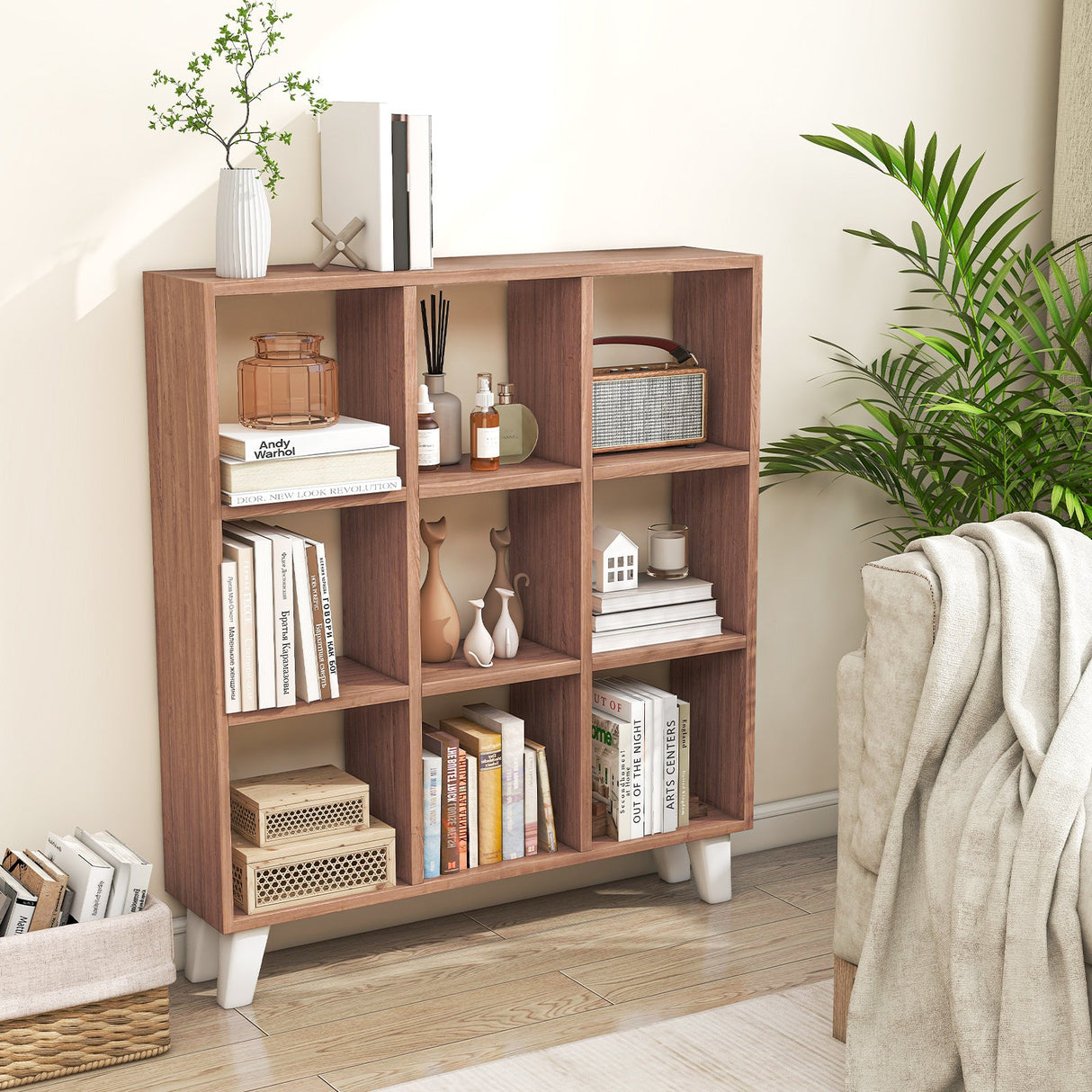 Estantería de 9 cubos con 6 baldas extraíbles y patas de soporte elevadas