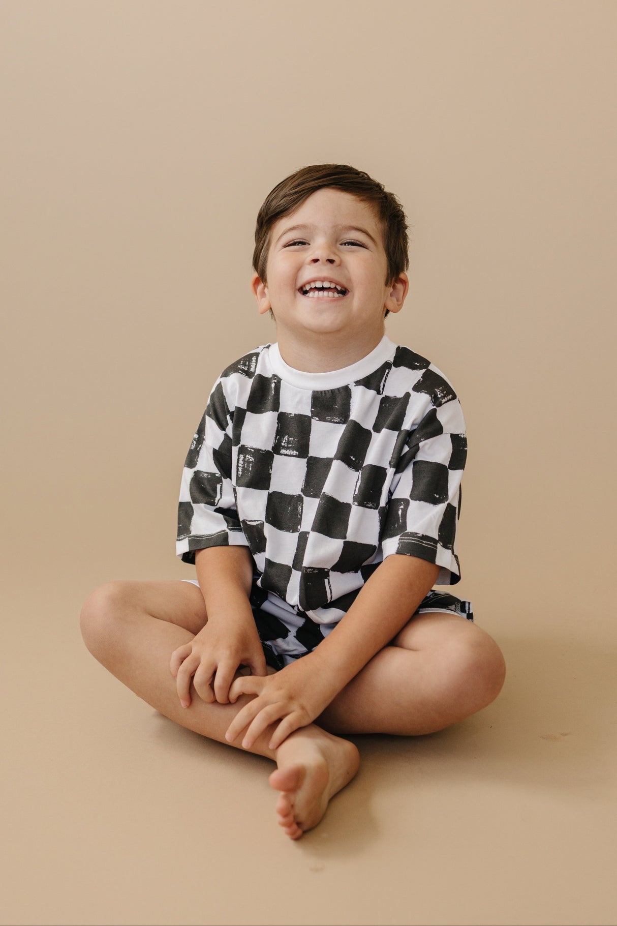 Conjunto de shorts a cuadros blancos y negros de algodón orgánico