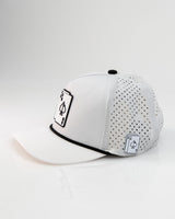 Gorra de Cuerda Perforada Ace/King Blanca