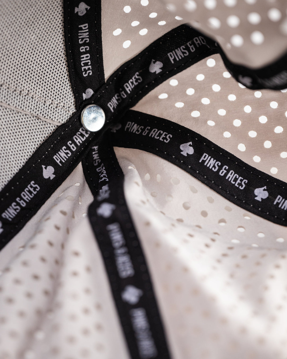 Gorra de Cuerda Perforada - Hueso