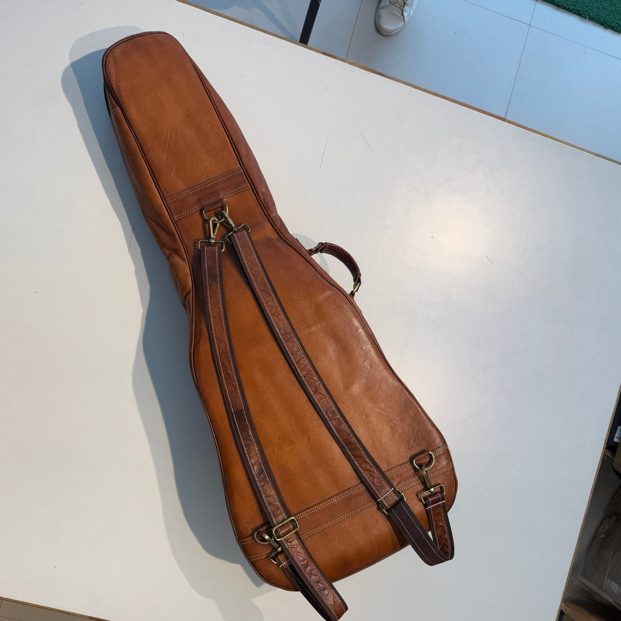 Estuche de cuero personalizado para guitarra