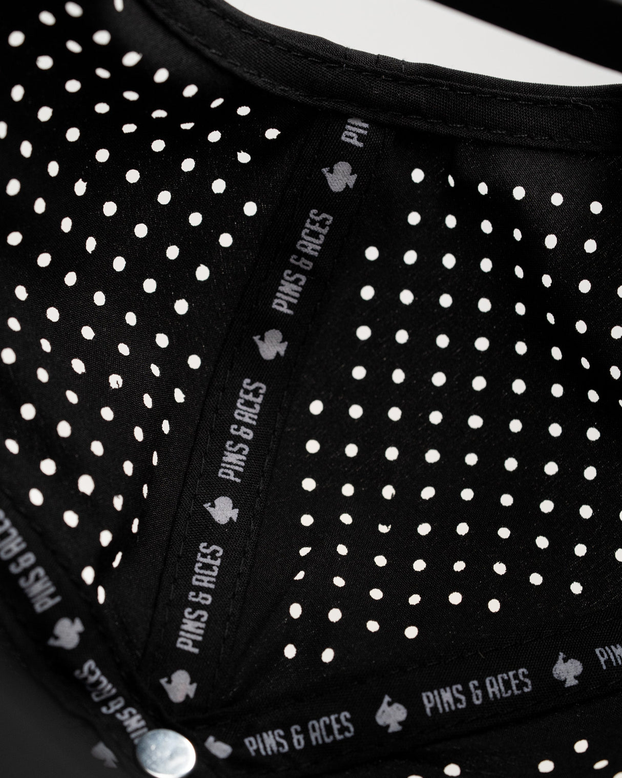 Ace/King Negro - Gorra perforada con cuerda