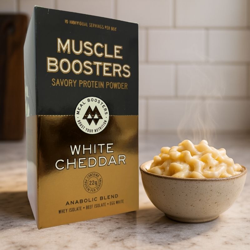 Muscle Boosters Caja Cheddar Blanco - Aislado de proteína de suero orgánico de vacas alimentadas con pasto (10 paquetes individuales)