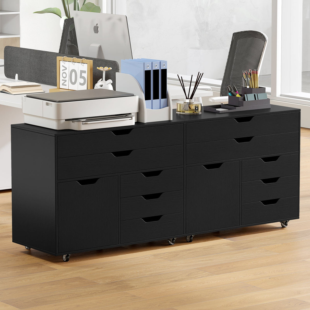 Cajonera móvil vertical moderna de 5 cajones con puerta y 5 ruedas
