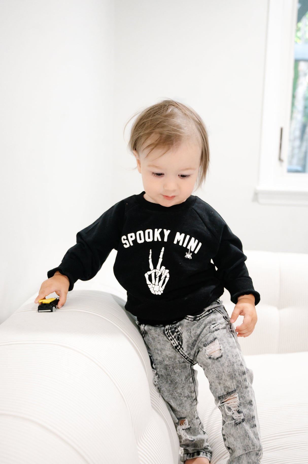 Sudadera con cuello redondo mini espeluznante de algodón orgánico