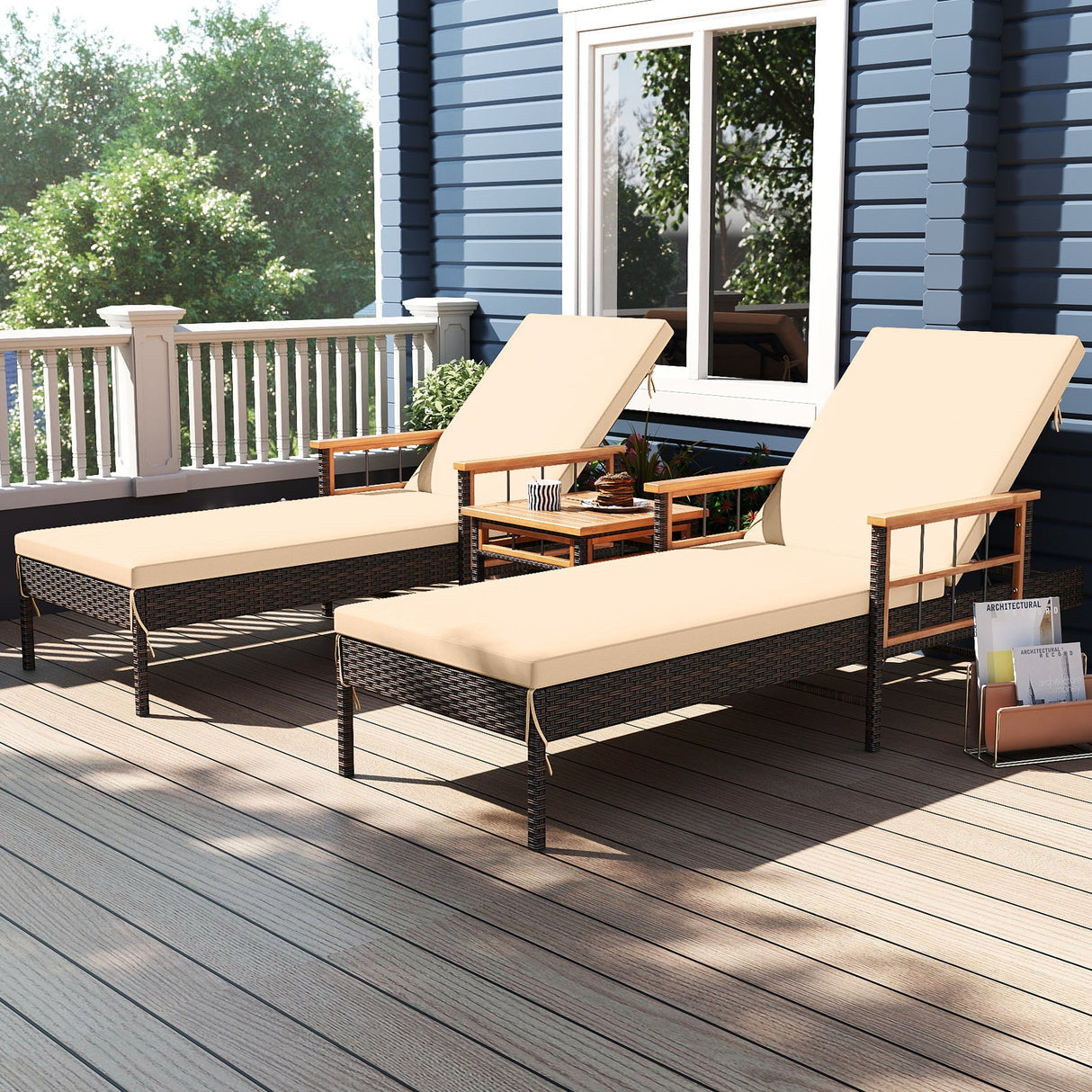 Tumbona reclinable de ratán para patio con mesa auxiliar y respaldo ajustable - Beige