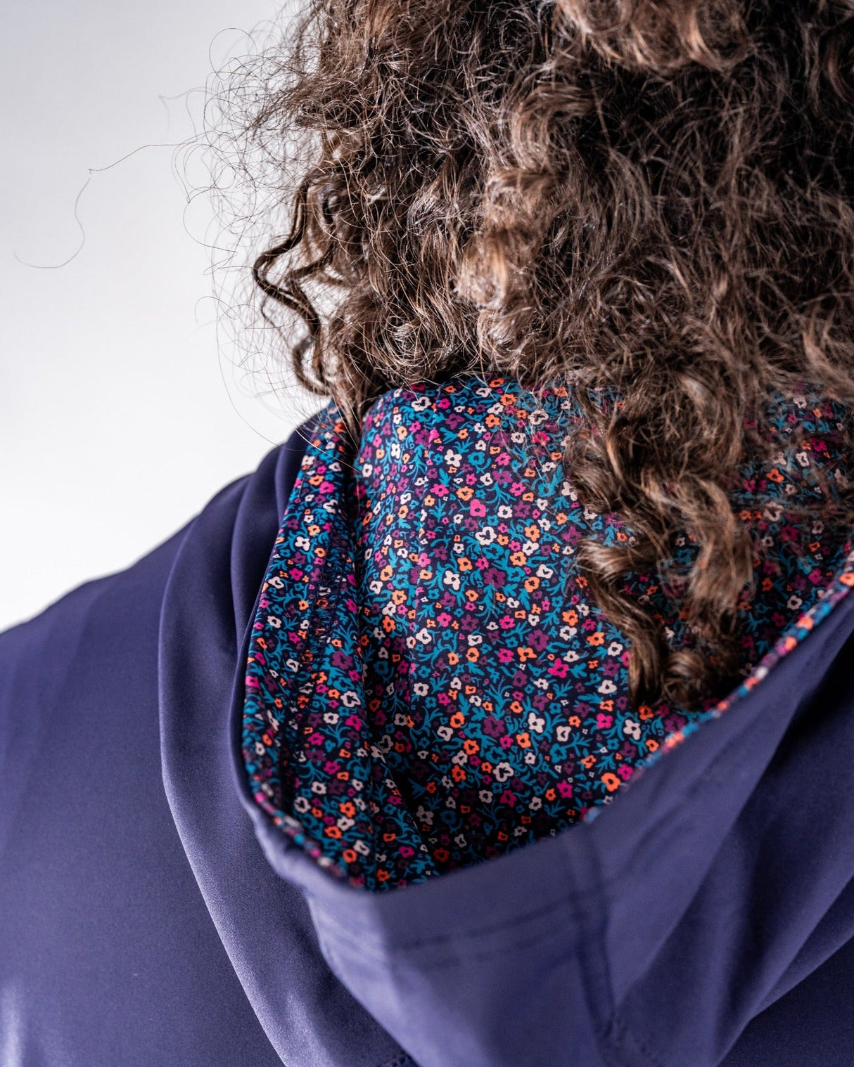 Sudadera con capucha de golf Performance - Lila Floral Power