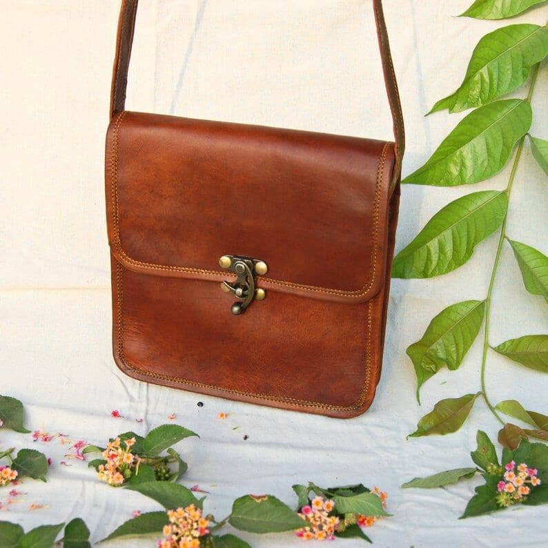 El bolso bandolera femenino
