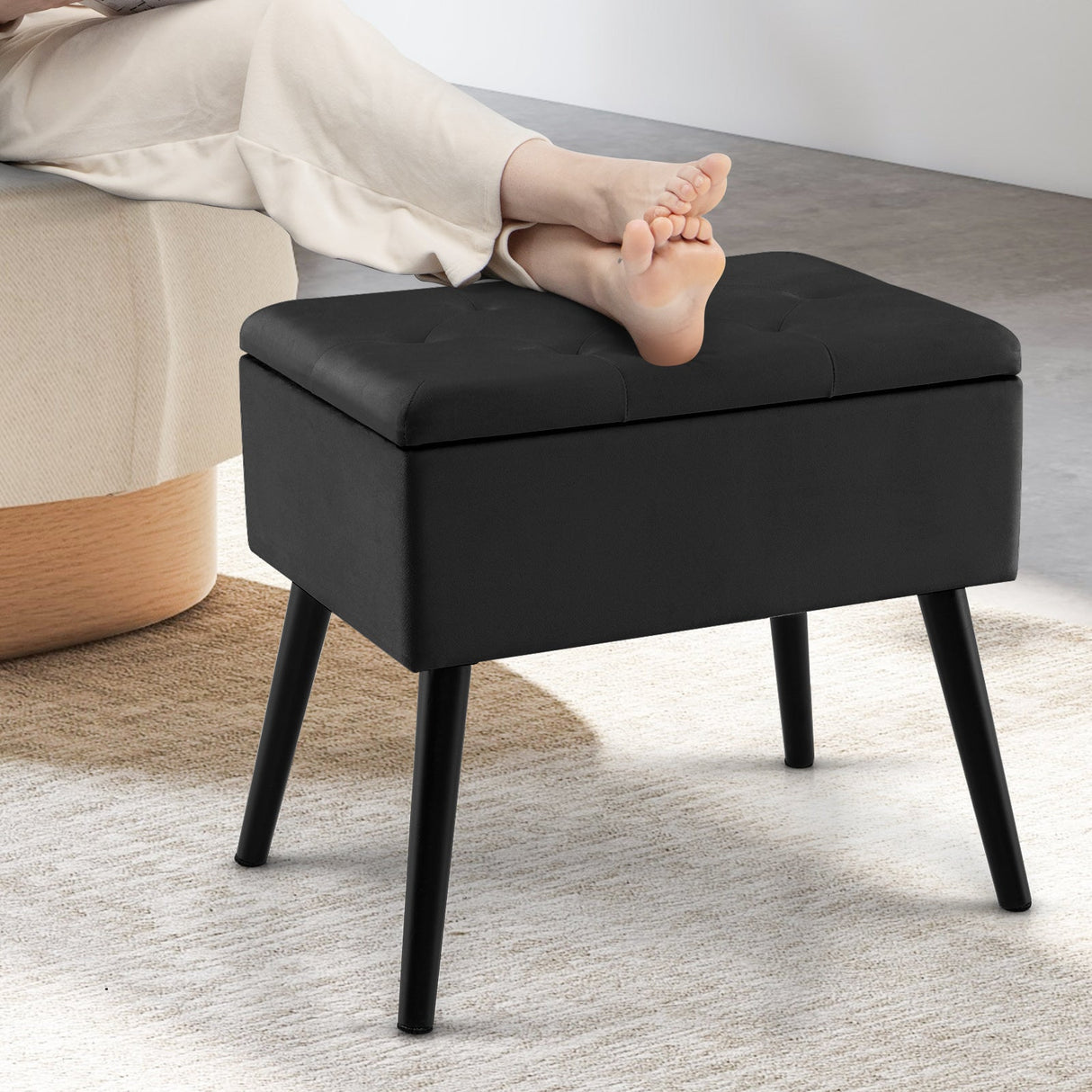 Otomana de almacenamiento de terciopelo con patas de madera maciza para sala de estar o dormitorio