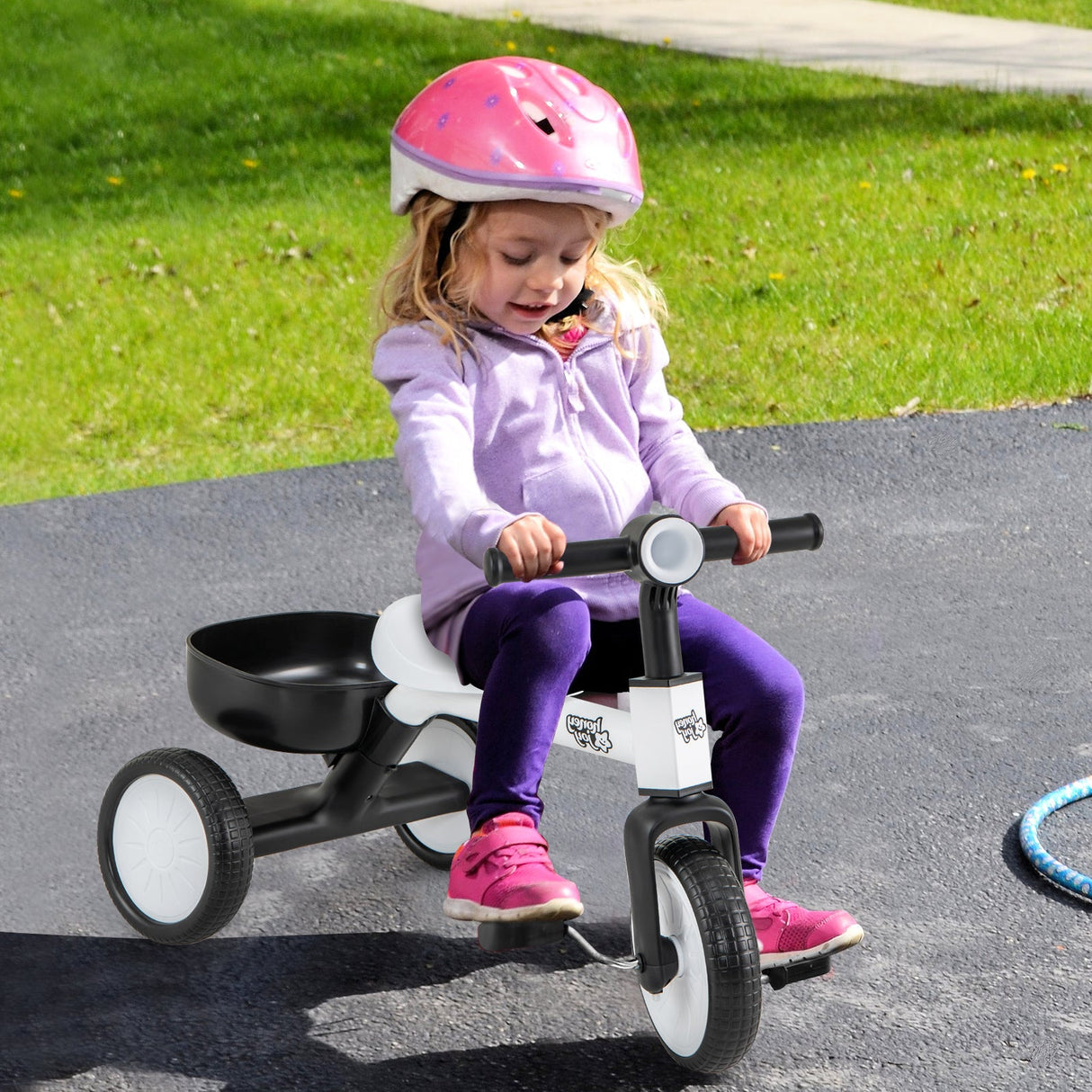 Triciclo convertible para niños pequeños con ángulo de dirección limitado de 86° y estructura de acero al carbono-Blanco