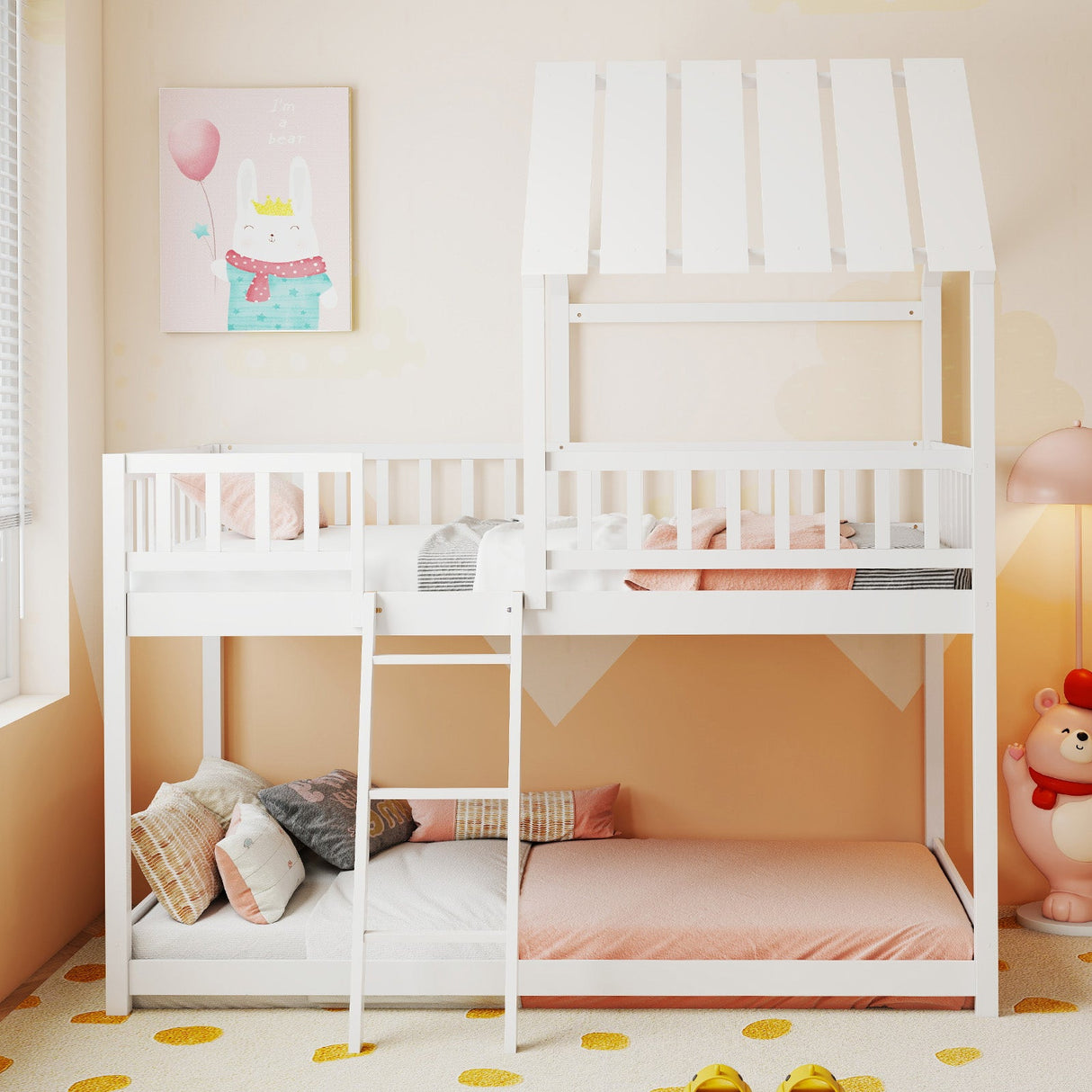 Litera con diseño de casa, tamaño individual sobre individual, con techo y barandales de seguridad de cuerpo entero para niños y adolescentes.