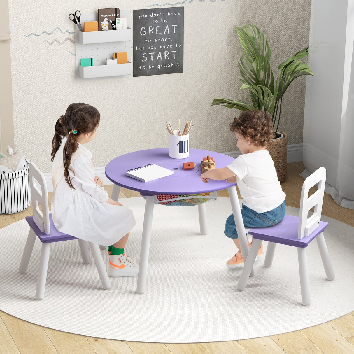 Juego de mesa y sillas de madera para niños con almacenamiento central de malla, morado