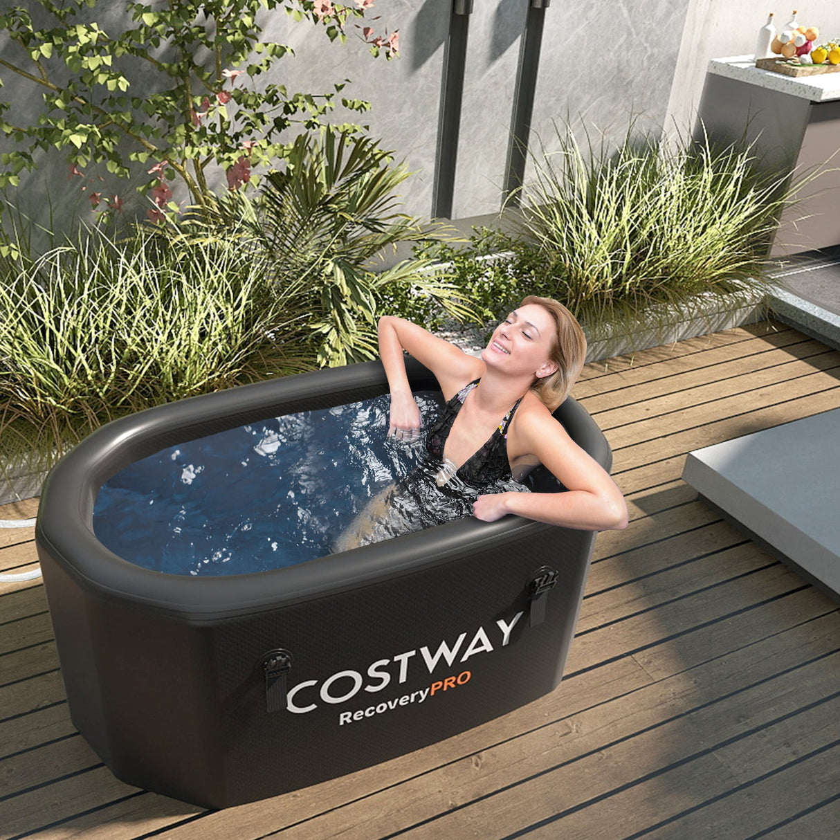 Bañera de hielo XL 129 Gal Oval con tapa y bomba manual para atletas