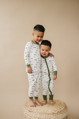 Pijama de bambú Zippy de Tiny Tractors