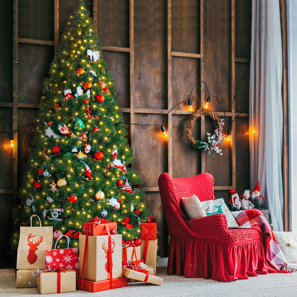 Árbol de Navidad artificial de PVC preiluminado de 9 pies con 700 luces LED