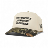 Esta es una gorra tipo Snapback de mierda