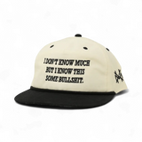Esta es una gorra tipo Snapback de mierda