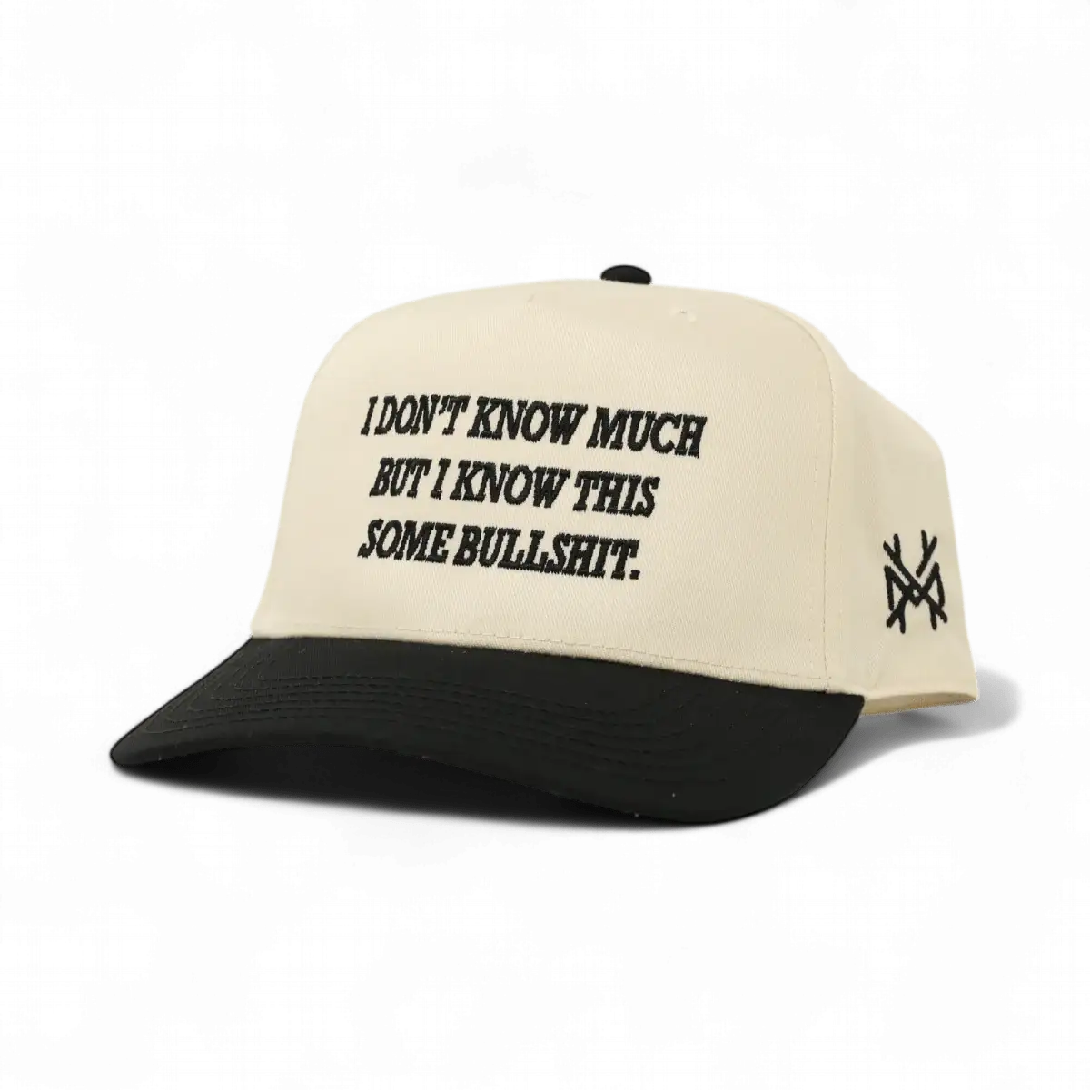 Esta es una gorra tipo Snapback de mierda