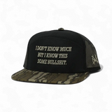 Esta es una gorra tipo Snapback de mierda
