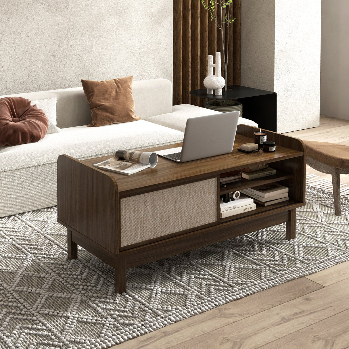 Mesa de centro Mid-Century con almacenamiento, puerta corredera tejida y estante ajustable-Nogal