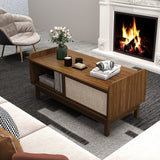 Mesa de centro Mid-Century con almacenamiento, puerta corredera tejida y estante ajustable-Nogal