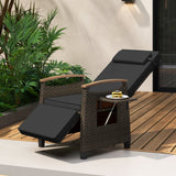 Sillón reclinable de mimbre para patio con respaldo y reposapiés ajustables