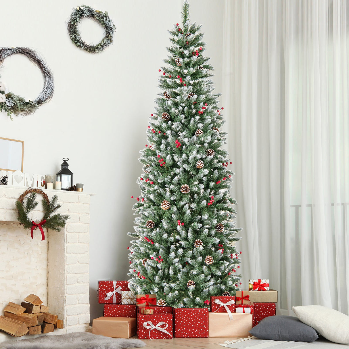 Árbol de Navidad artificial preiluminado tipo lápiz con piñas y bayas rojas