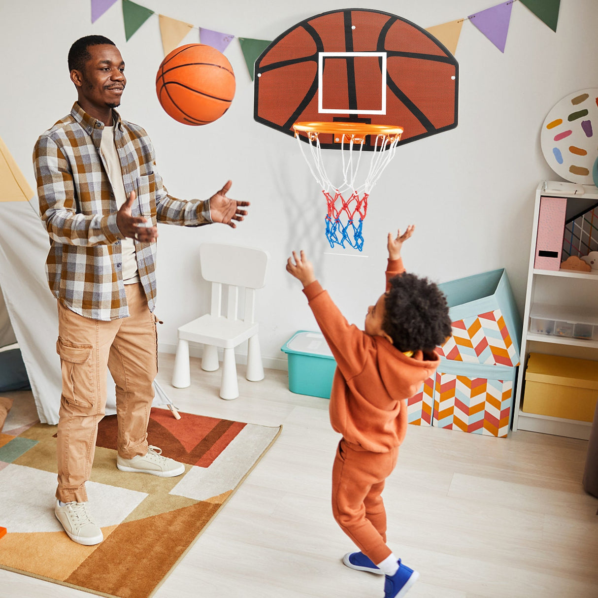 Partidos de baloncesto interiores y exteriores con tablero grande inastillable
