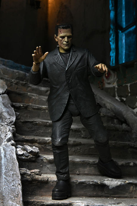 NECA Universal Monsters: Ultimate Frankenstein's Monster (COLOR)